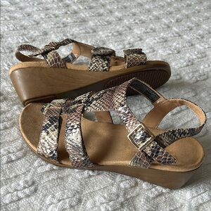 WEEKEND SALE ‼️🎈‼️Women's Snakeskin Wedge Sandals
